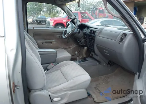 2003 Toyota Tacoma Base V6 z USA, uszkodzony, nr VIN 5TEHN72N03Z245553